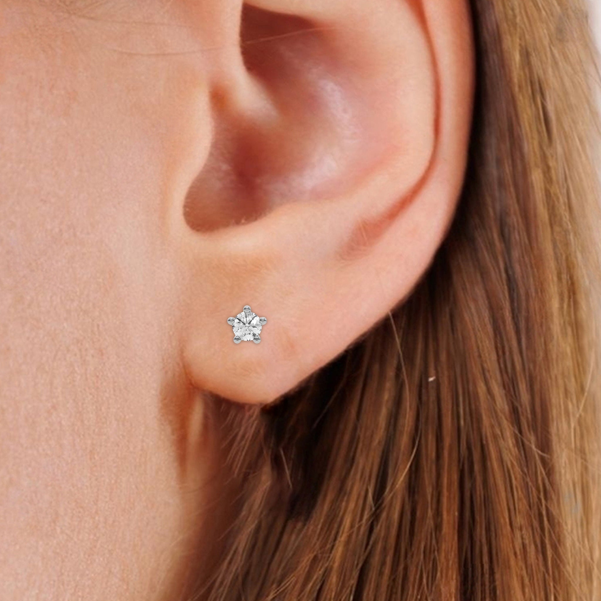 Dainty Round Diamond Stud Earrings 3.50 MM
