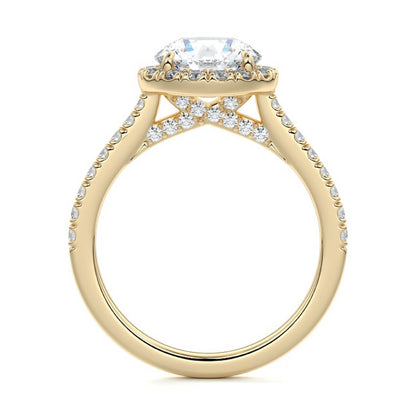 Brilliant Round Cut Moissanite Halo Engagement Ring