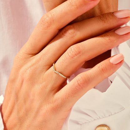 Classic V Curved Lab Diamond Bands